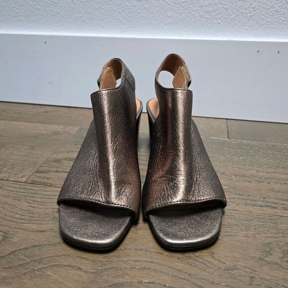 Johnston & Murphy Evelyn Open Toe Chunky Bootie in Metallic Bronze - Picture 3 of 13